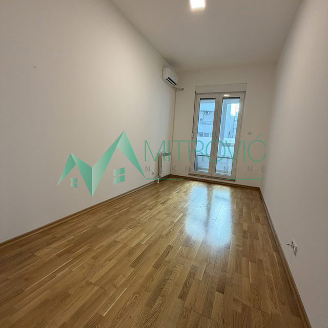 Stan Prodaja Novi Sad  113 m2