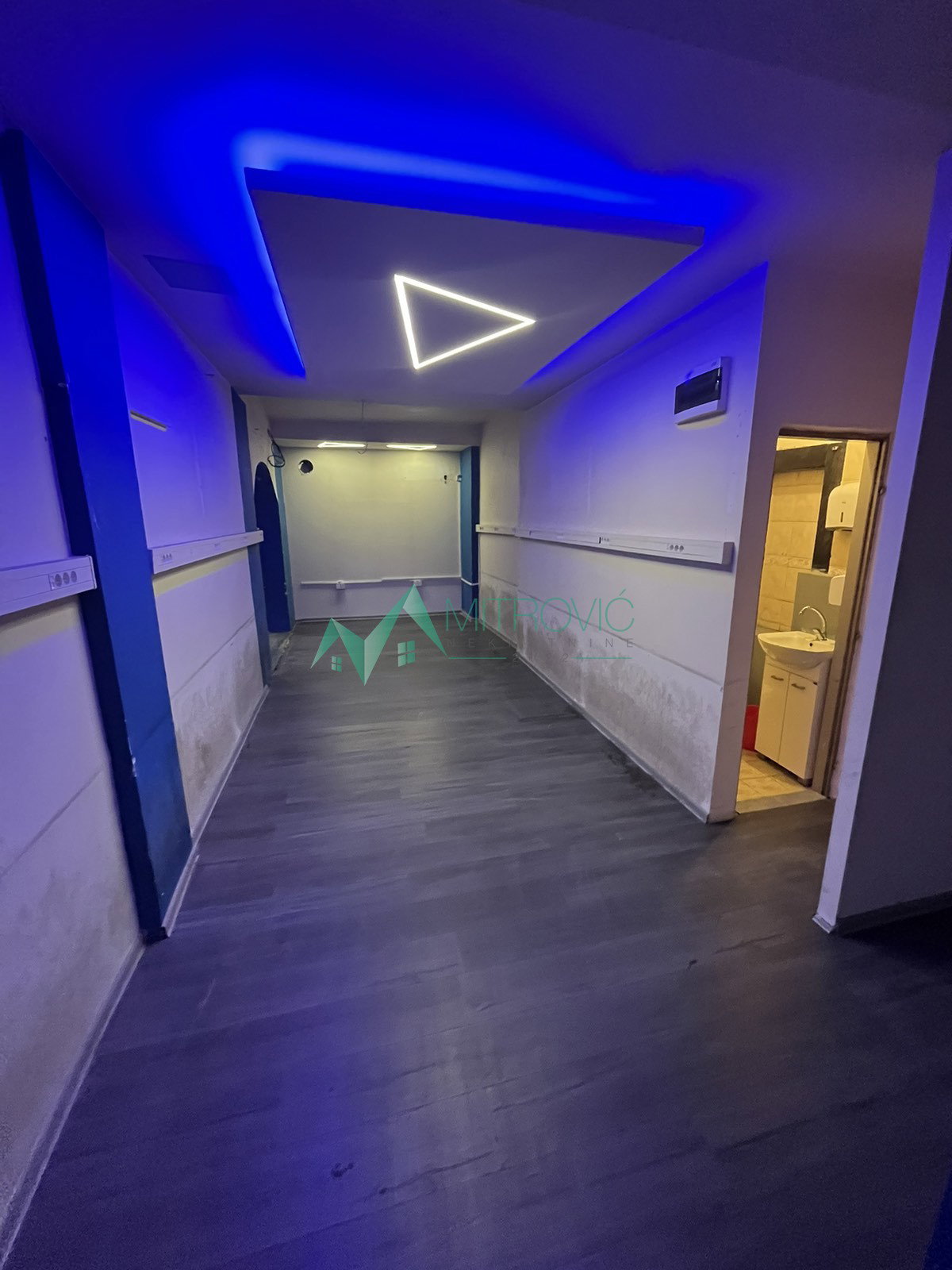 Lokal Prodaja Novi Sad  110 m2