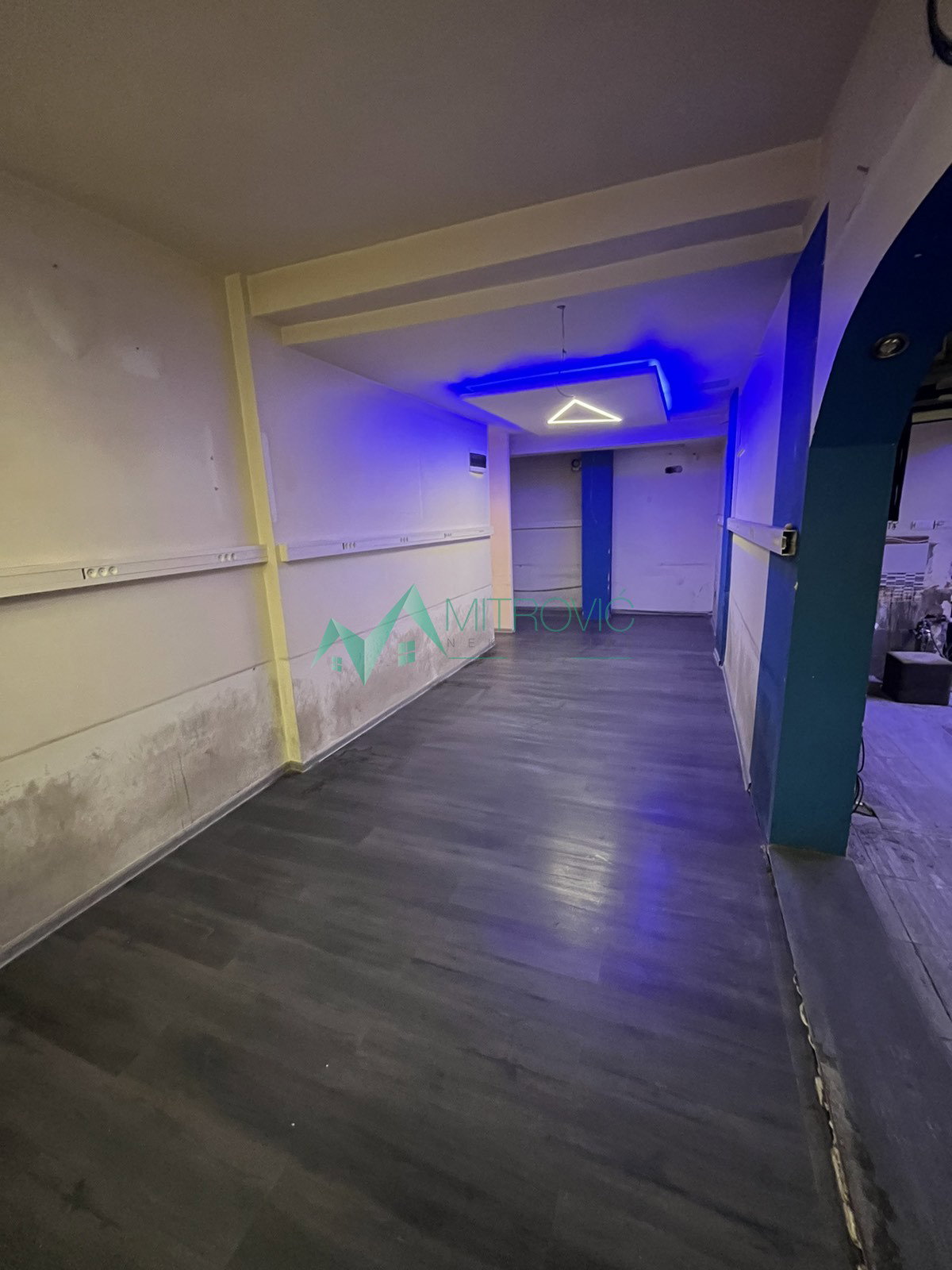 Lokal Prodaja Novi Sad  110 m2