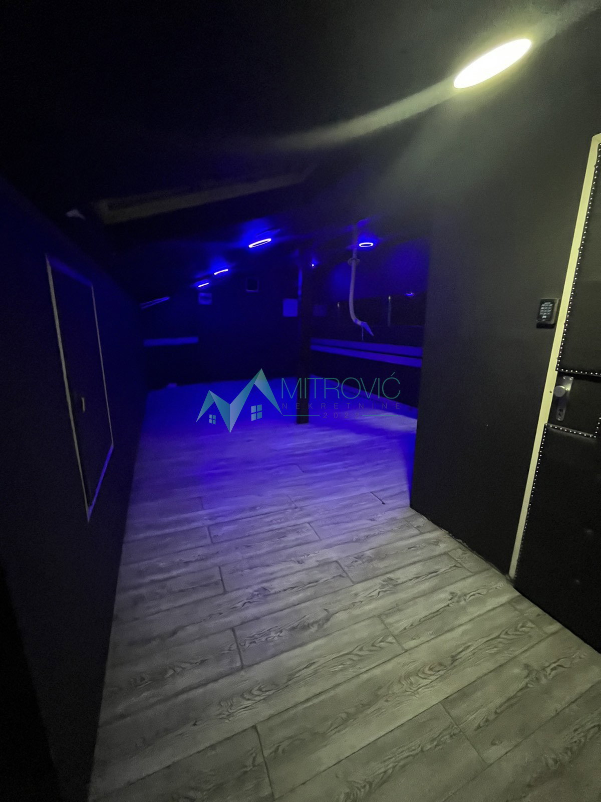 Lokal Prodaja Novi Sad  110 m2