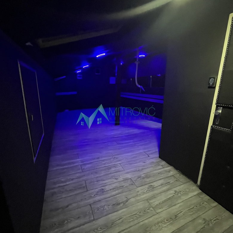 Lokal Prodaja Novi Sad  110 m2