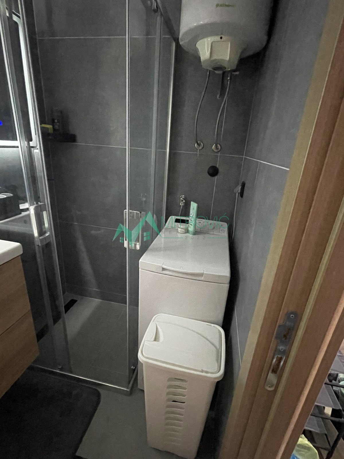 izdavanje-bulevar-osloboDJenja-9102459-rwige Jednoiposoban stan na prodaju, Bulevar Oslobođenja, Novi Sad, 33m², 500 €