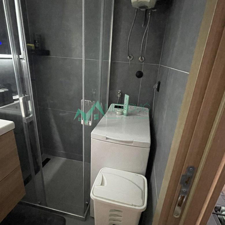 Jednoiposoban stan na prodaju, Bulevar Oslobođenja, Novi Sad, 33m², 500 €