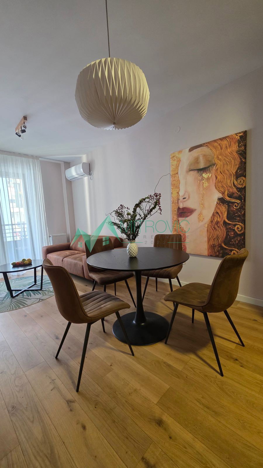 Jednoiposoban stan na prodaju, Centar, Novi Sad, 41m², 500 €