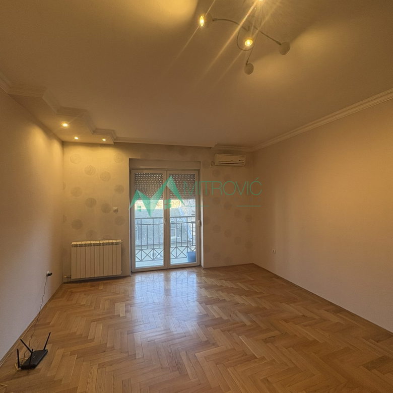 Stan Prodaja Novi Sad  61 m2