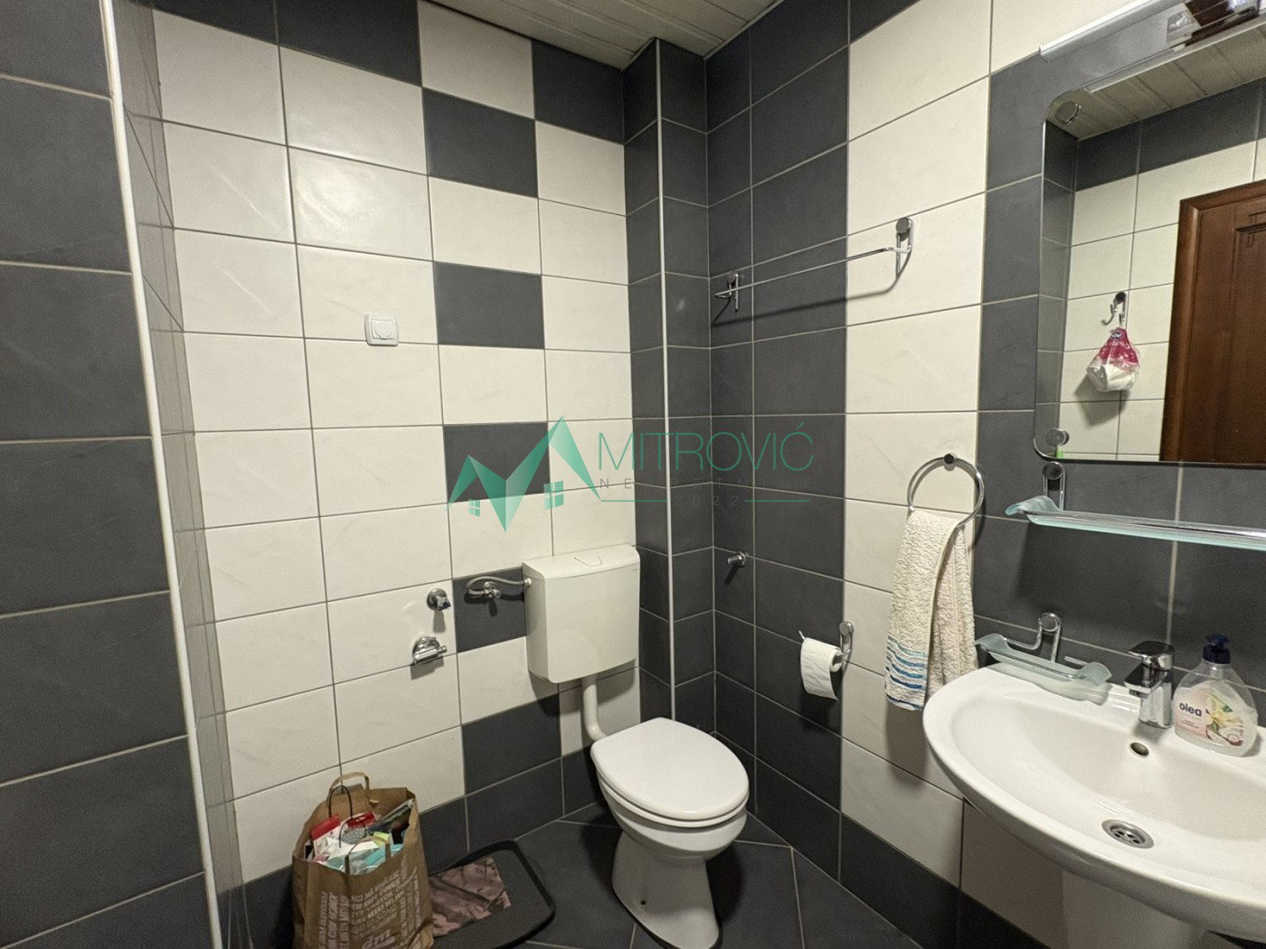 Lokal Prodaja Novi Sad  61 m2