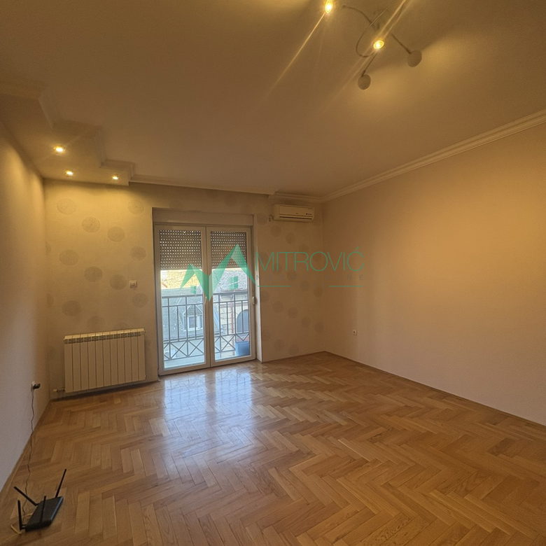 Lokal Prodaja Novi Sad  61 m2
