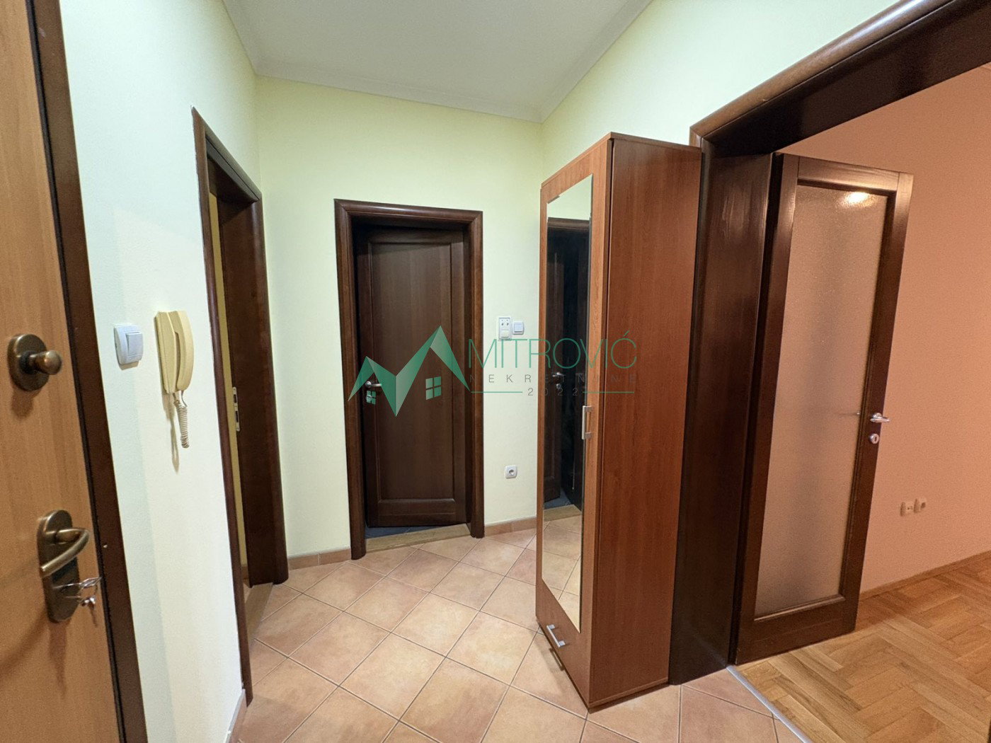 Lokal Prodaja Novi Sad  61 m2