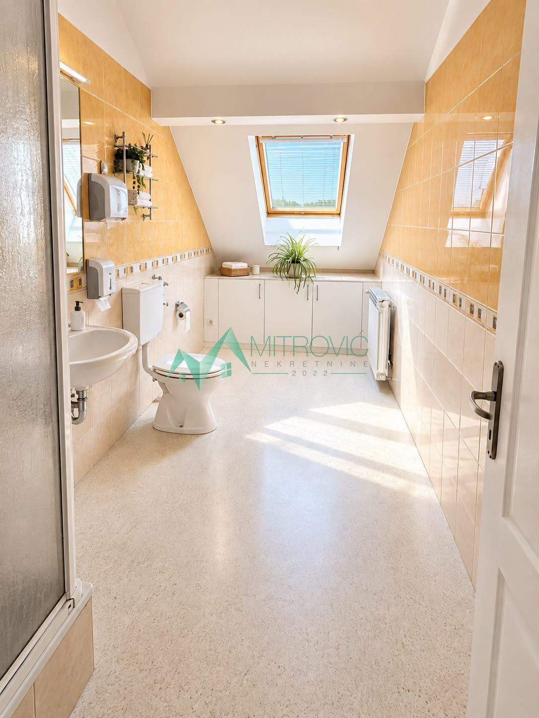 izdavanje-centar-ns-9102466-7ijwf Kuća na prodaju, Centar, Novi Sad, 158m², 3.000 €