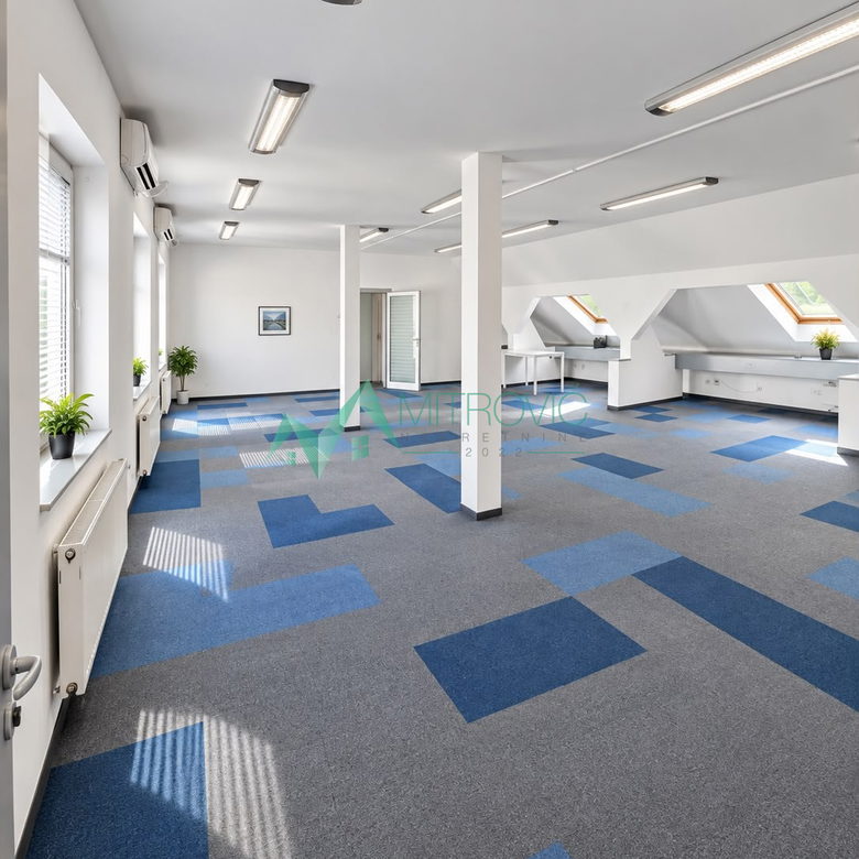 Kuća na prodaju, Centar, Novi Sad, 158m², 3.000 €