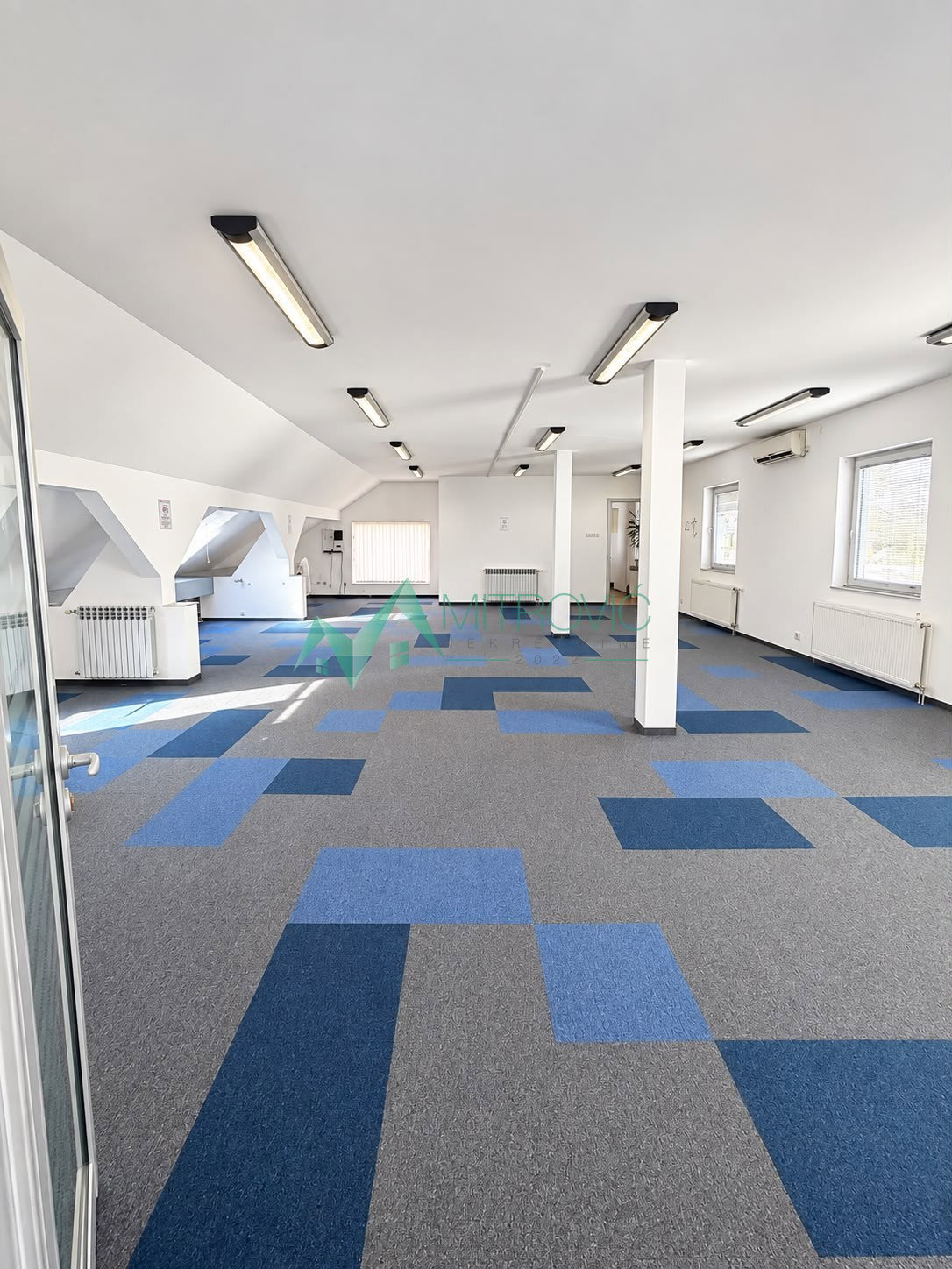 izdavanje-centar-ns-9102466-nvqnz Kuća Prodaja Novi Sad 158 m2