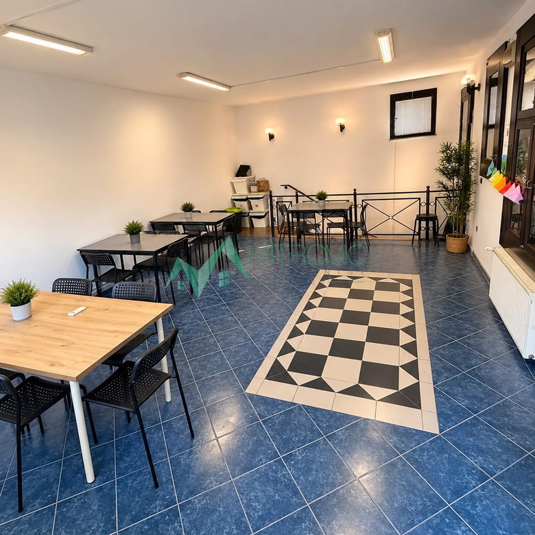 Kuća na prodaju, Centar, Novi Sad, 158m², 3.000 €