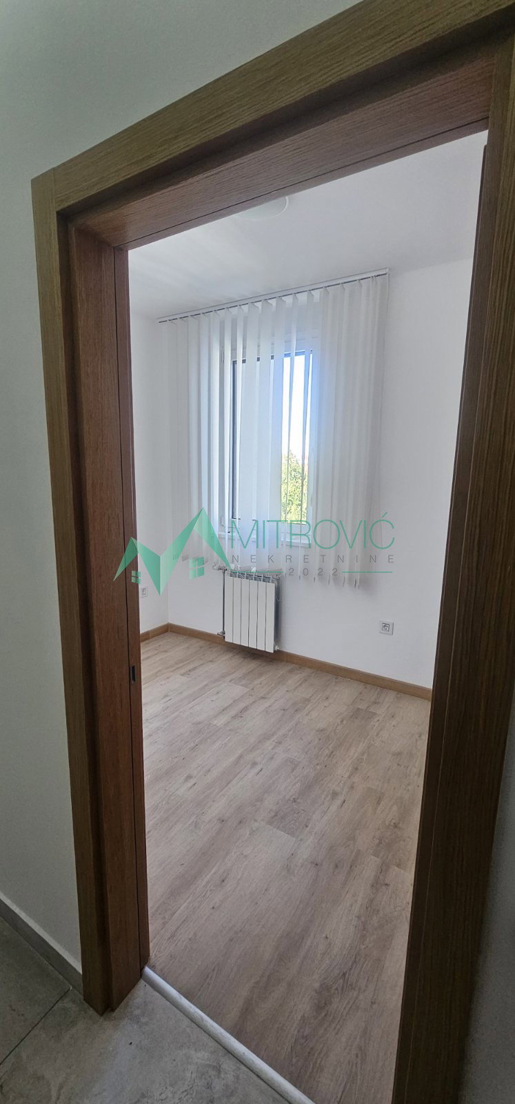 Trosoban stan na prodaju, Centar, Novi Sad, 73m², 1.150 €