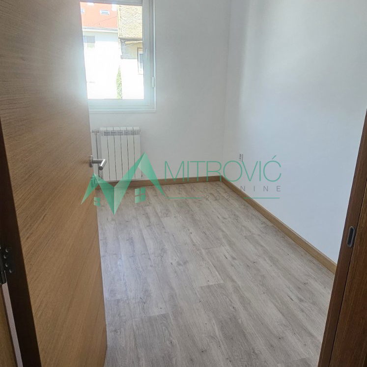 Trosoban stan na prodaju, Centar, Novi Sad, 73m², 1.150 €