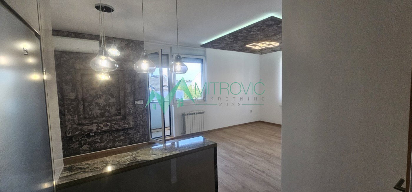 Stan Prodaja Novi Sad  73 m2