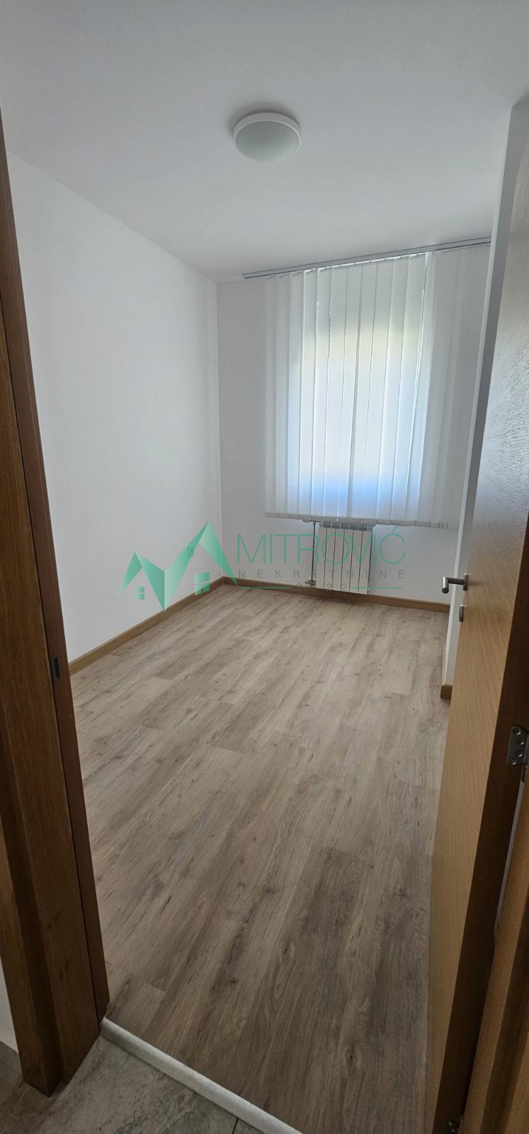 Trosoban stan na prodaju, Centar, Novi Sad, 73m², 1.150 €