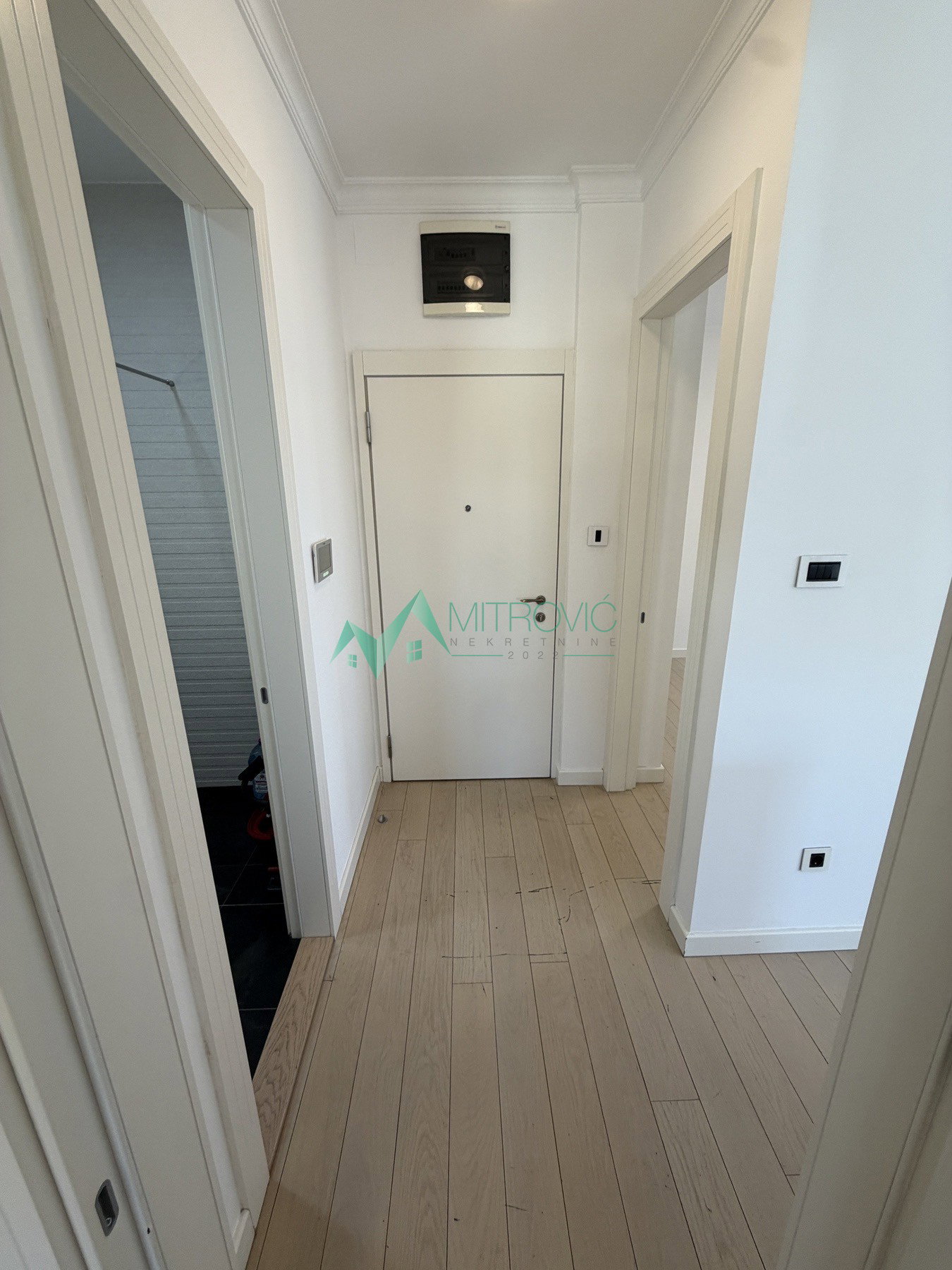 Trosoban stan na prodaju, Centar, Novi Sad, 57m², 1.000 €