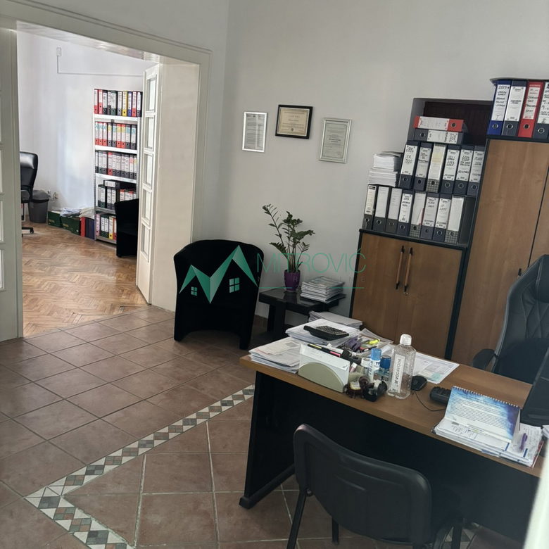 Lokal Prodaja Novi Sad  120 m2