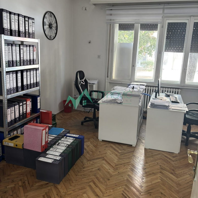 Lokal Prodaja Novi Sad  120 m2