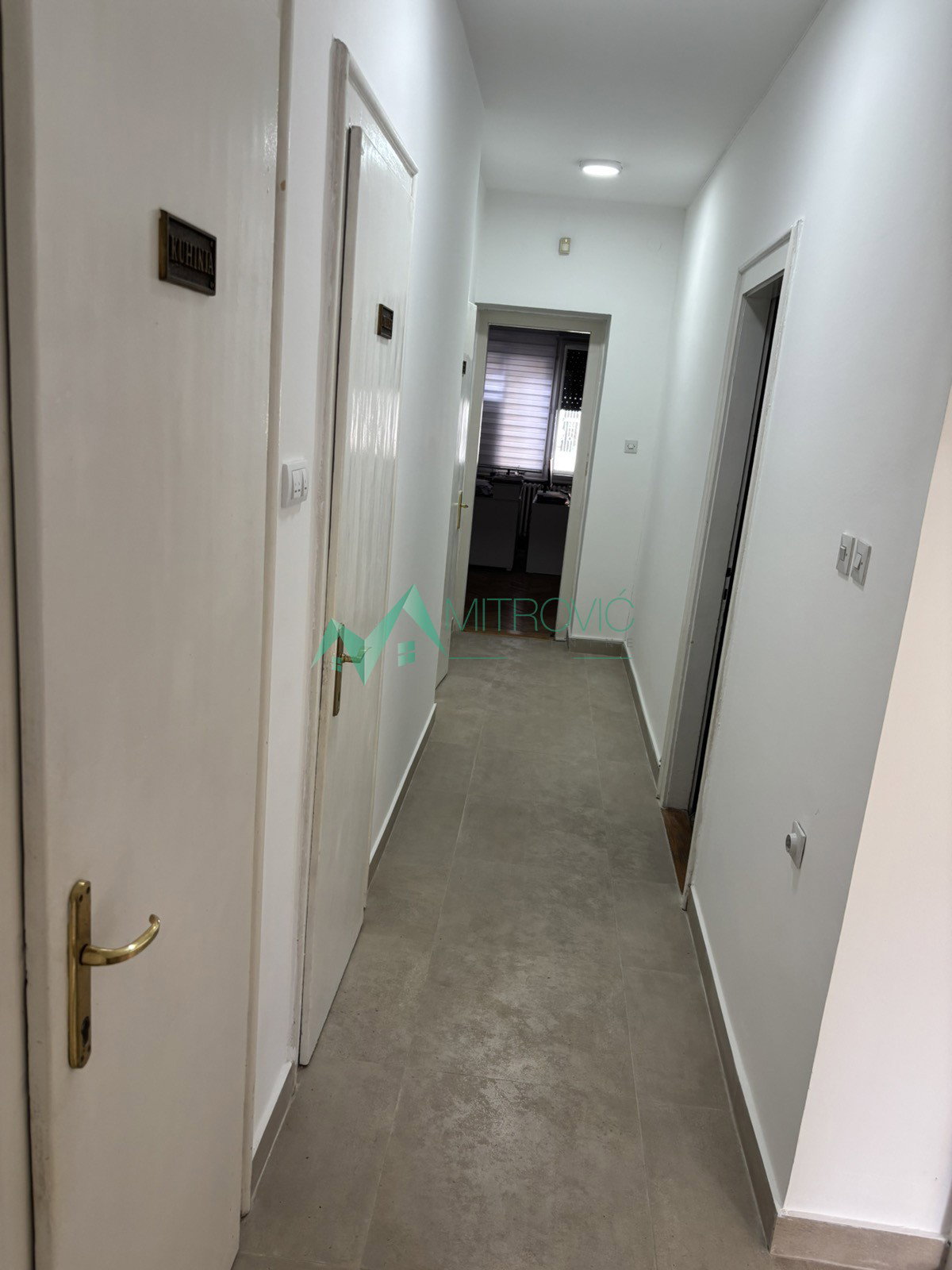 izdavanje-centar-ns-9102499-uh18p Lokal na prodaju, Centar, Novi Sad, 120m², 600 €