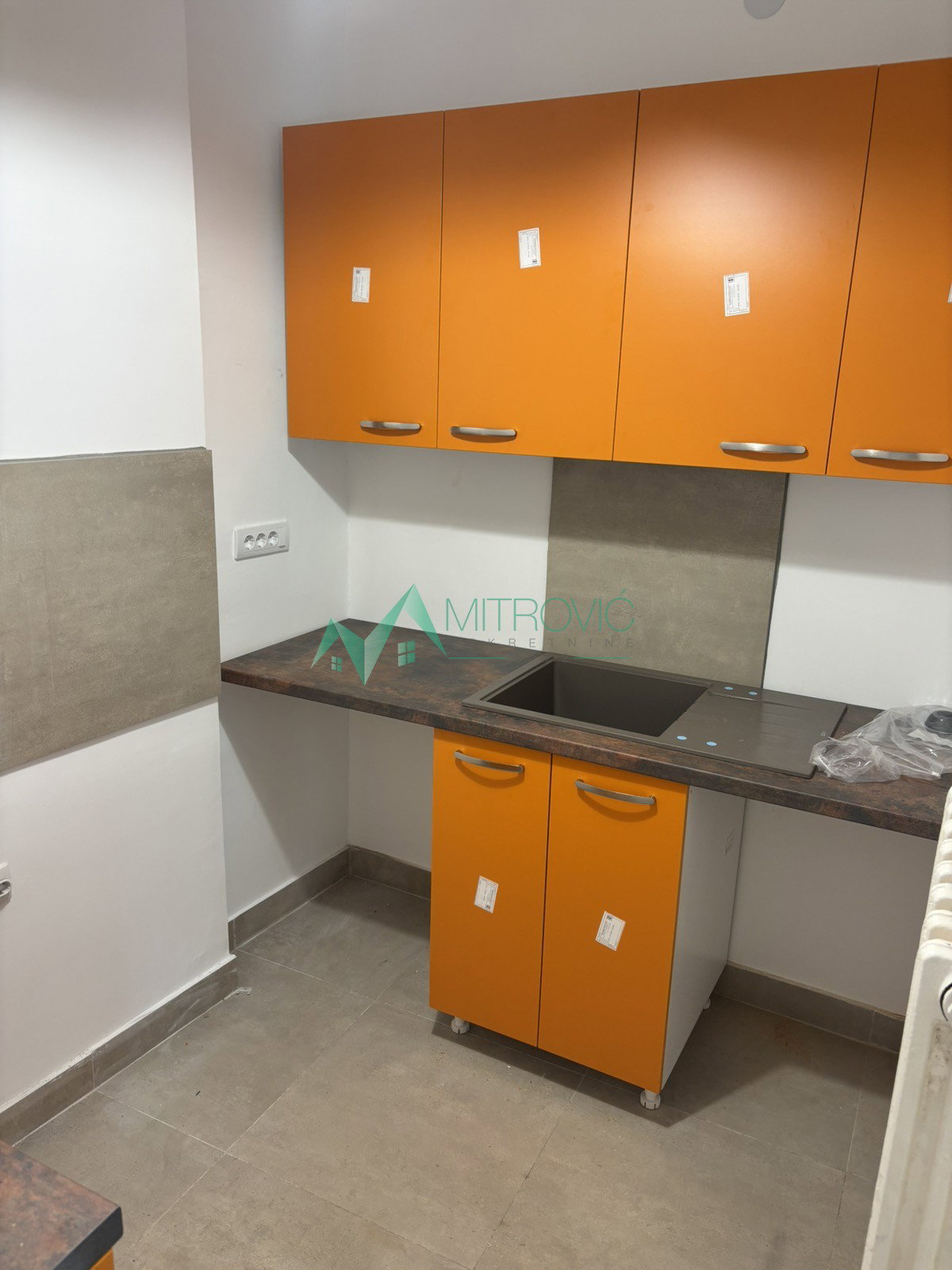 izdavanje-centar-ns-9102499-xycef Lokal na prodaju, Centar, Novi Sad, 120m², 600 €