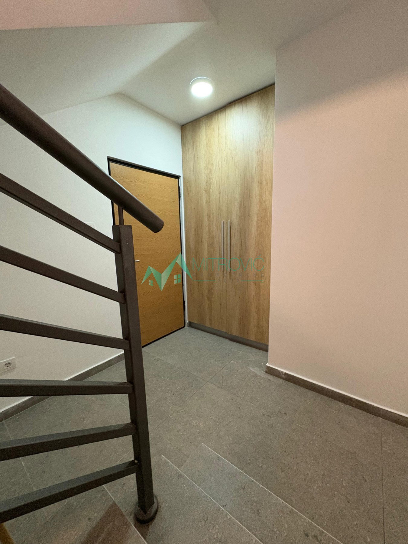 Petosoban stan na prodaju, Nova Detelinara, Novi Sad, 128m², 1.300 €