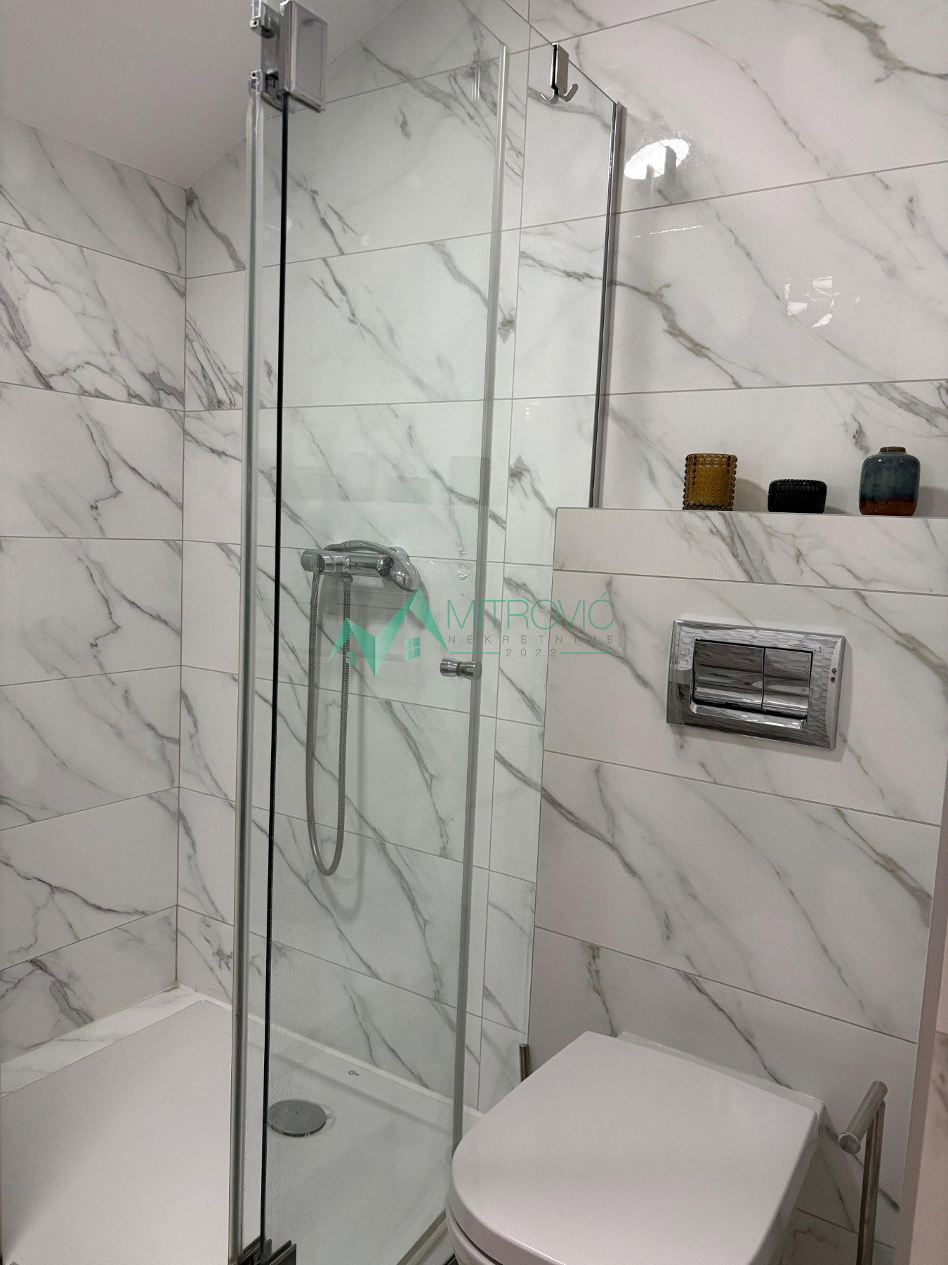 Petosoban stan na prodaju, Nova Detelinara, Novi Sad, 128m², 1.300 €