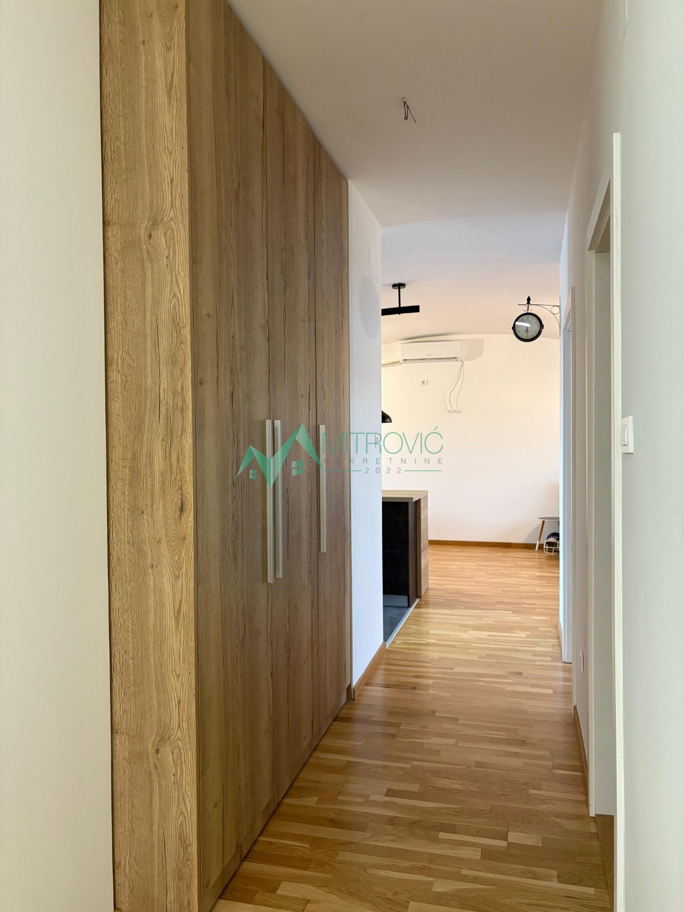 Petosoban stan na prodaju, Nova Detelinara, Novi Sad, 128m², 1.300 €