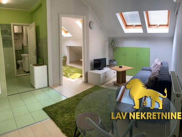 Stan Izdavanje Novi Sad  39 m2