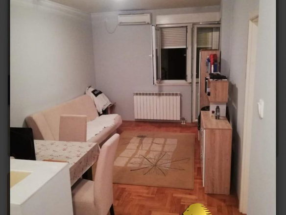 Stan Izdavanje Novi Sad  37 m2