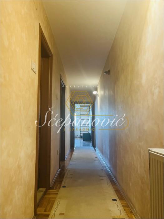izdavanje-kuca-022XbJmYsh Petosoban stan na prodaju, Socijalno, Novi Sad, 102m², 200.000 €