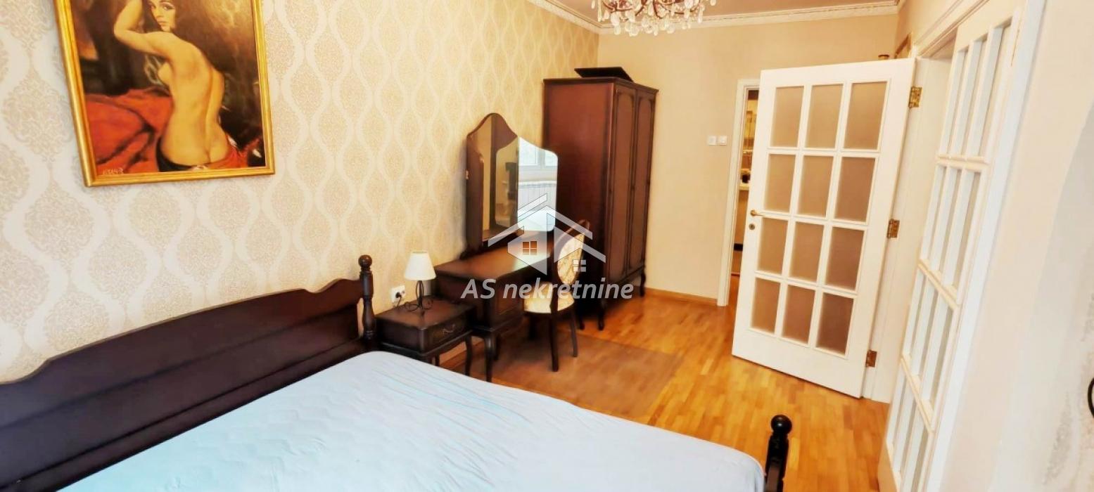 izdavanje-kuca-2dRYSpKYJO Dvosoban stan na prodaju, Skadarlija, Beograd, 62m², 295.000 €