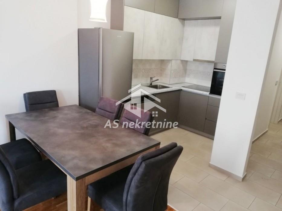 Stan Izdavanje Beograd Hala Pionir 49 m2