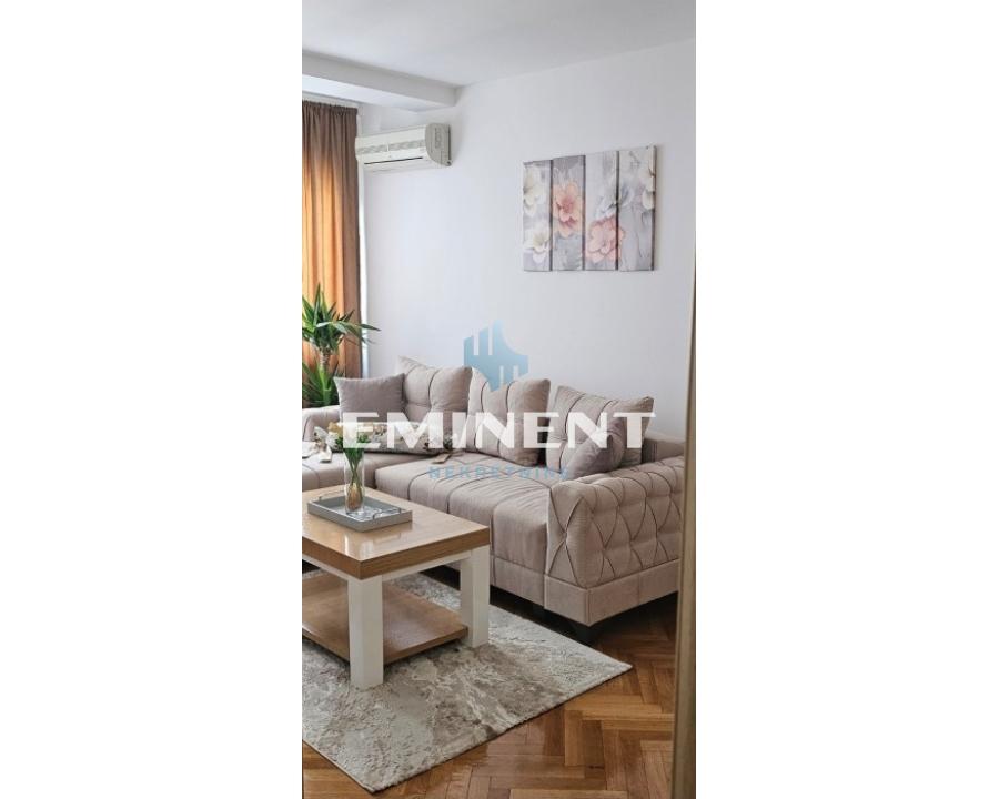 Stan Izdavanje Beograd Kalenić Pijaca 60 m2