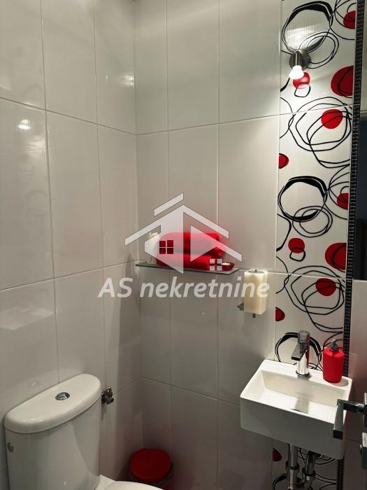 Trosoban stan za izdavanje, Lekino Brdo, Beograd, 81m², 1.000 €/mes
