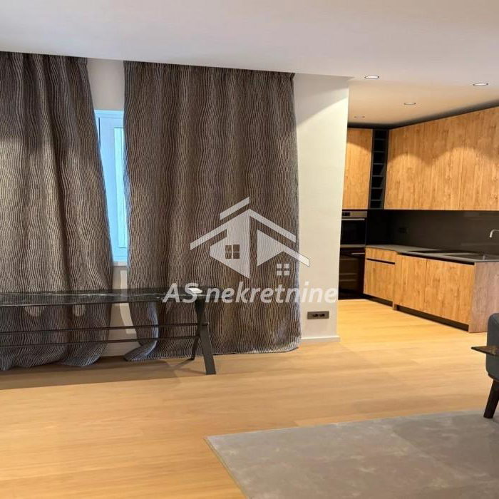 Stan Izdavanje Beograd Hram Svetog Save 87 m2