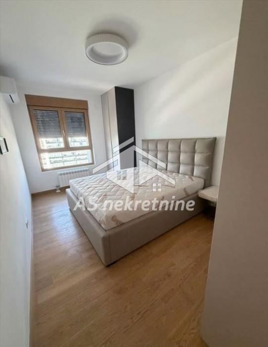Stan Izdavanje Beograd Blok 65 105 m2