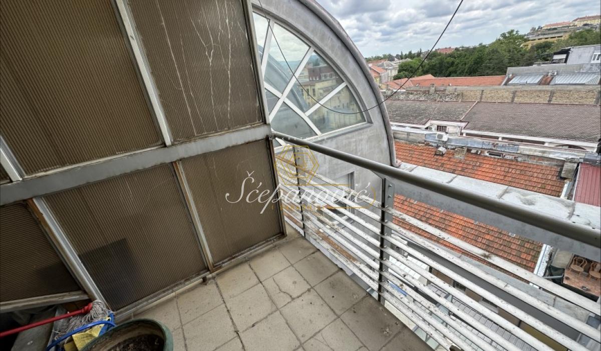 izdavanje-kuca-IOn7o4qS2t Petosoban stan na prodaju, Centar, Novi Sad, 238m², 460.000 €