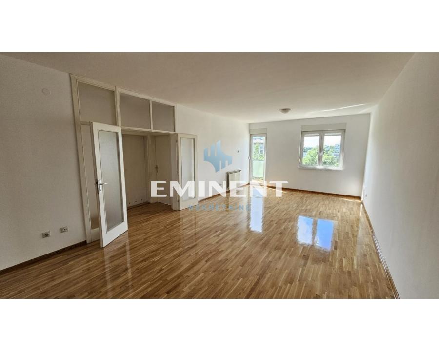 Dvosoban stan na prodaju, Novi Merkator, Beograd, 69m², 255.300 €