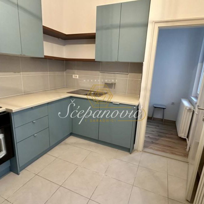 Trosoban stan na prodaju, Centar, Novi Sad, 112m², 289.000 €