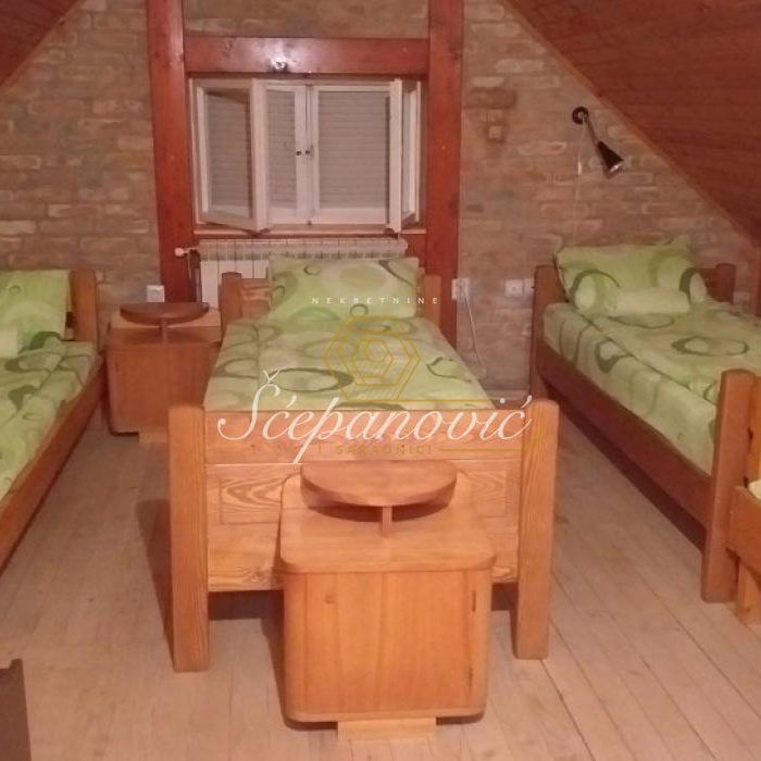 Kuća na prodaju, Fruška Gora, 307m², 430.000 €