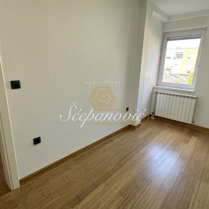 Stan Prodaja Novi Sad  54 m2