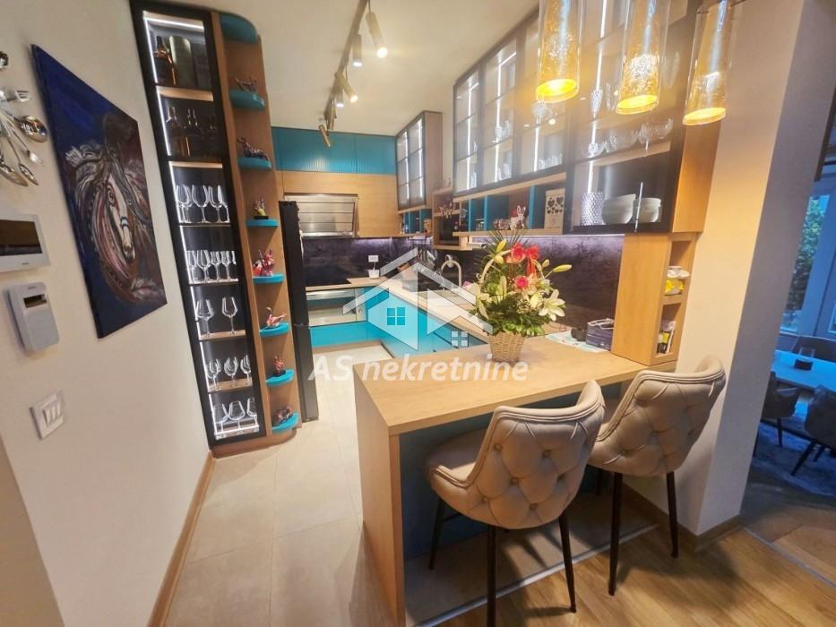 Stan Izdavanje Beograd Dedinje 240 m2