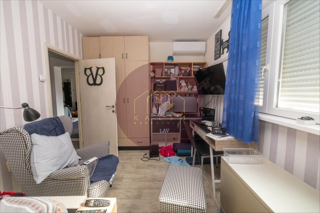 Dvosoban stan na prodaju, Karaburma, Beograd, 62m², 159.900 €
