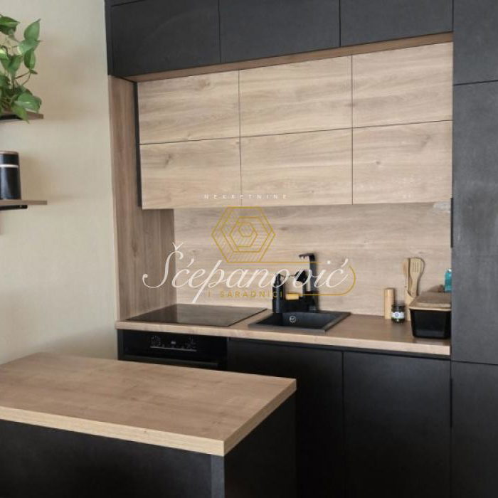 Stan Prodaja Novi Sad  72 m2