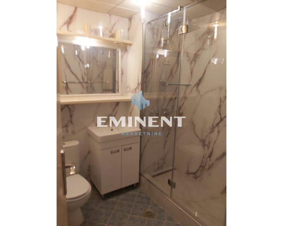 izdavanje-kuca-SIZQ7Hj3S1 Trosoban stan za izdavanje, Banovo Brdo, Beograd, 75m², 800 €/mes