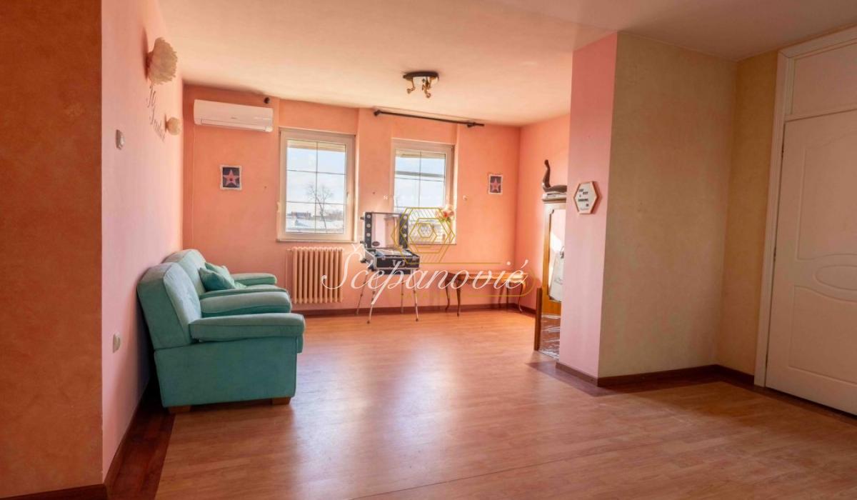 Petosoban stan na prodaju, Kej, Novi Sad, 179m², 400.000 €