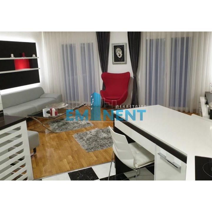 Stan Izdavanje Beograd Hram Svetog Save 60 m2