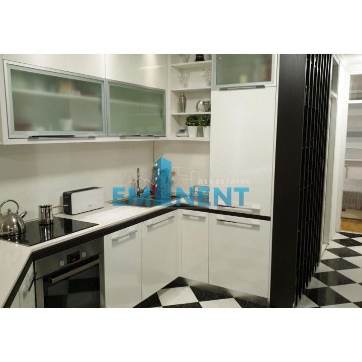 Stan Izdavanje Beograd Hram Svetog Save 60 m2