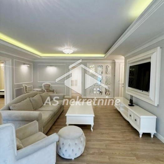 Stan Izdavanje Beograd Senjak 215 m2